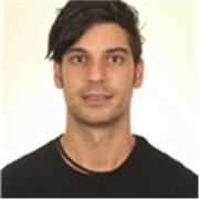 Ingeniero Electrónico da clases de asignaturas de la rama de ciencias